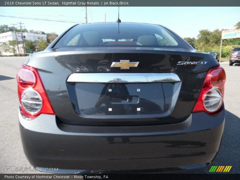 Nightfall Gray Metallic / Jet Black/Brick 2016 Chevrolet Sonic LT Sedan