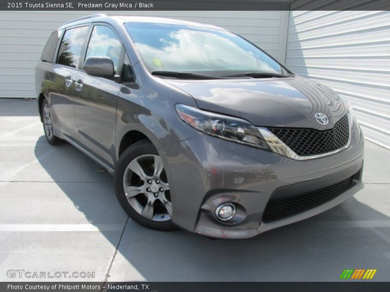 Front 3/4 View of 2015 Sienna SE