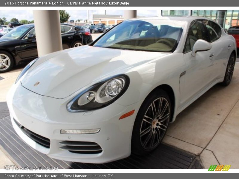 Front 3/4 View of 2016 Panamera 4 Edition