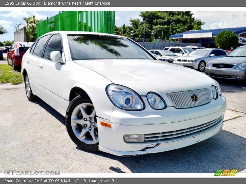 Front 3/4 View of 1999 GS 300