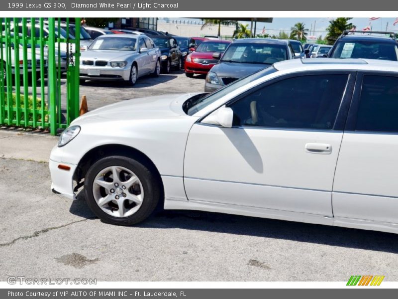 Diamond White Pearl / Light Charcoal 1999 Lexus GS 300