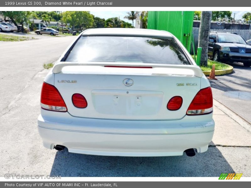 Diamond White Pearl / Light Charcoal 1999 Lexus GS 300