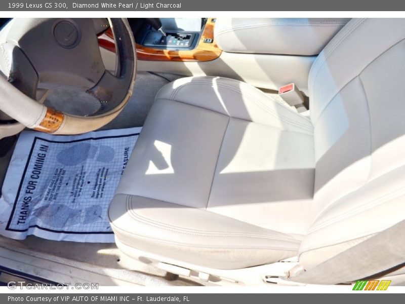 Diamond White Pearl / Light Charcoal 1999 Lexus GS 300