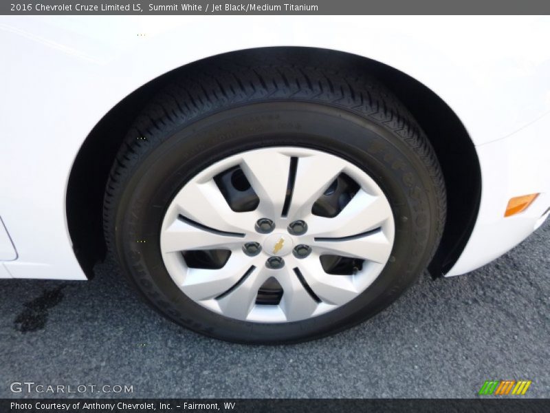 Summit White / Jet Black/Medium Titanium 2016 Chevrolet Cruze Limited LS