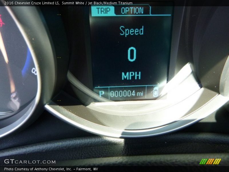 Summit White / Jet Black/Medium Titanium 2016 Chevrolet Cruze Limited LS