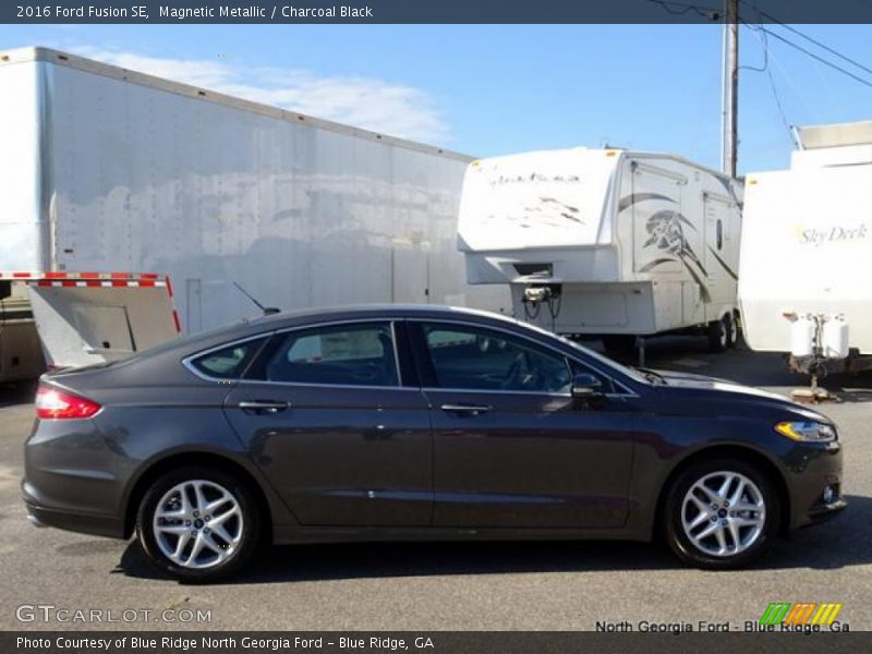 Magnetic Metallic / Charcoal Black 2016 Ford Fusion SE