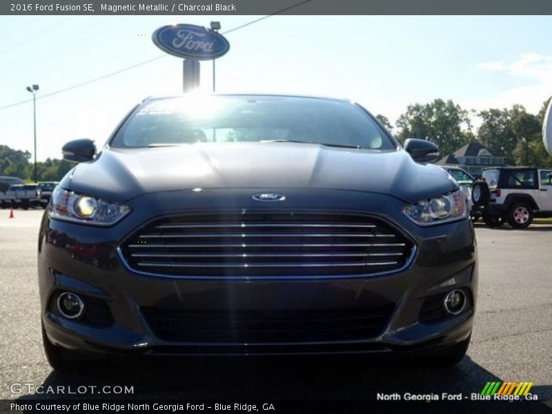 Magnetic Metallic / Charcoal Black 2016 Ford Fusion SE