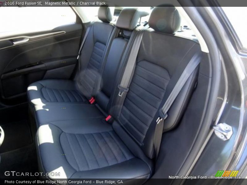 Magnetic Metallic / Charcoal Black 2016 Ford Fusion SE