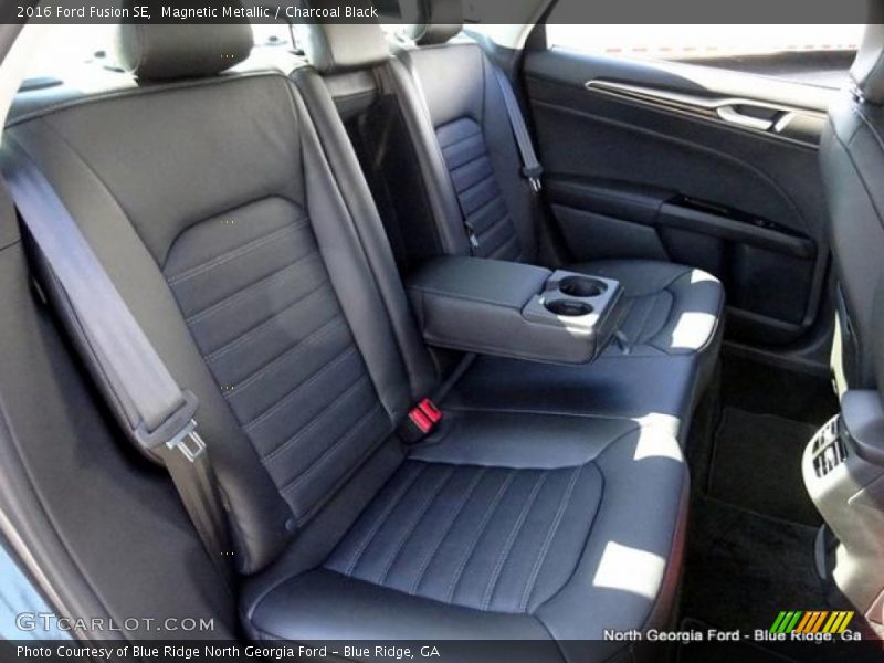Magnetic Metallic / Charcoal Black 2016 Ford Fusion SE