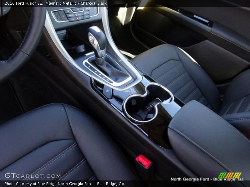 Magnetic Metallic / Charcoal Black 2016 Ford Fusion SE