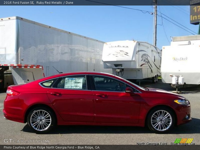 Ruby Red Metallic / Dune 2016 Ford Fusion SE