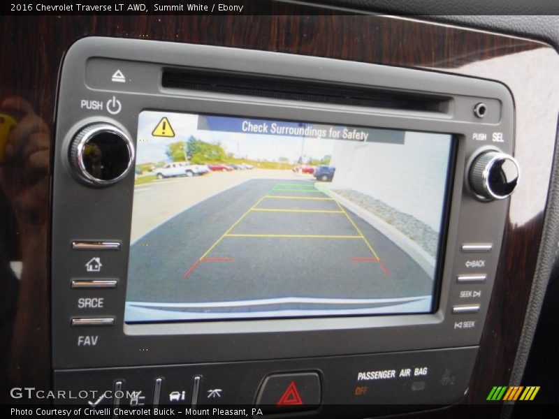 Summit White / Ebony 2016 Chevrolet Traverse LT AWD