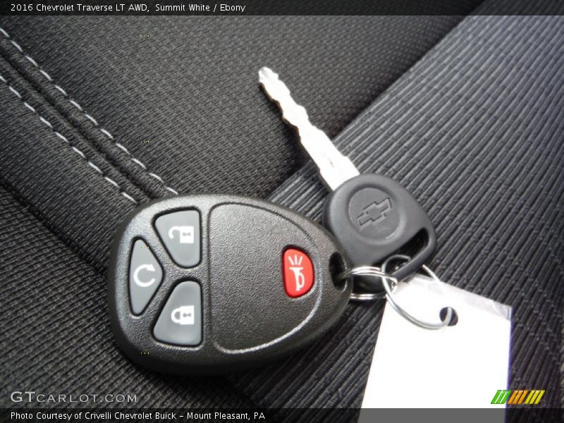 Summit White / Ebony 2016 Chevrolet Traverse LT AWD