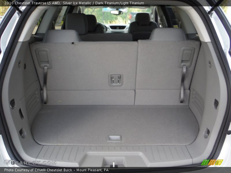 Silver Ice Metallic / Dark Titanium/Light Titanium 2016 Chevrolet Traverse LS AWD