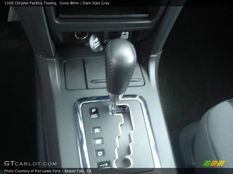 Stone White / Dark Slate Gray 2006 Chrysler Pacifica Touring