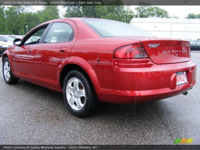 Inferno Red Pearl / Dark Slate Gray 2002 Dodge Stratus SE Sedan