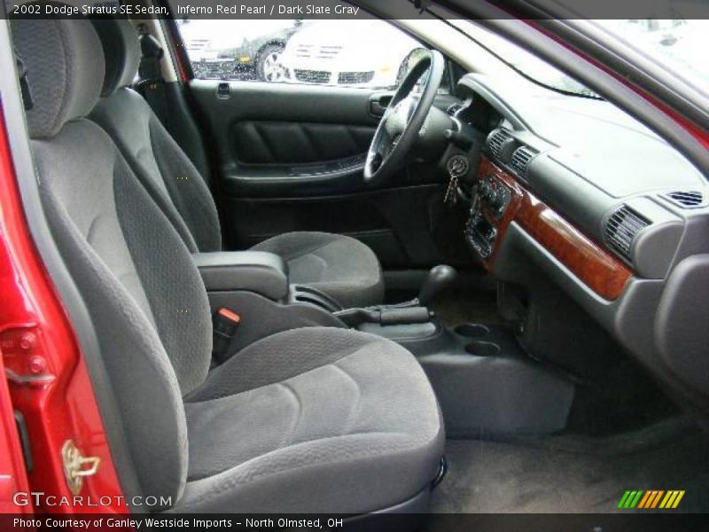 Inferno Red Pearl / Dark Slate Gray 2002 Dodge Stratus SE Sedan