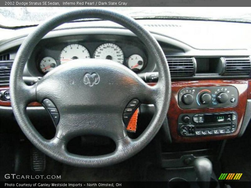 Inferno Red Pearl / Dark Slate Gray 2002 Dodge Stratus SE Sedan