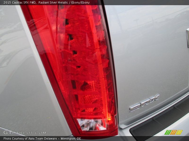 Radiant Silver Metallic / Ebony/Ebony 2015 Cadillac SRX FWD