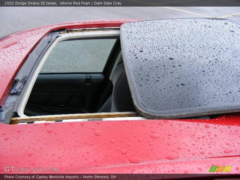 Inferno Red Pearl / Dark Slate Gray 2002 Dodge Stratus SE Sedan