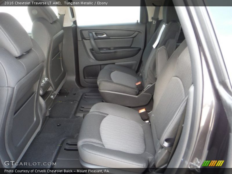 Tungsten Metallic / Ebony 2016 Chevrolet Traverse LT AWD