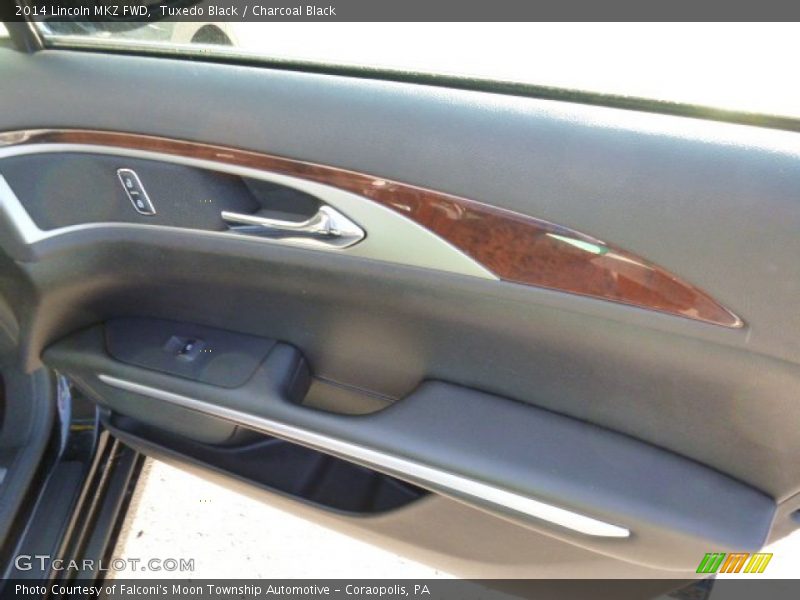 Tuxedo Black / Charcoal Black 2014 Lincoln MKZ FWD