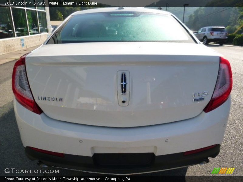 White Platinum / Light Dune 2013 Lincoln MKS AWD