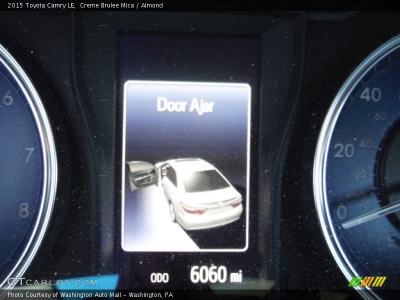 Creme Brulee Mica / Almond 2015 Toyota Camry LE