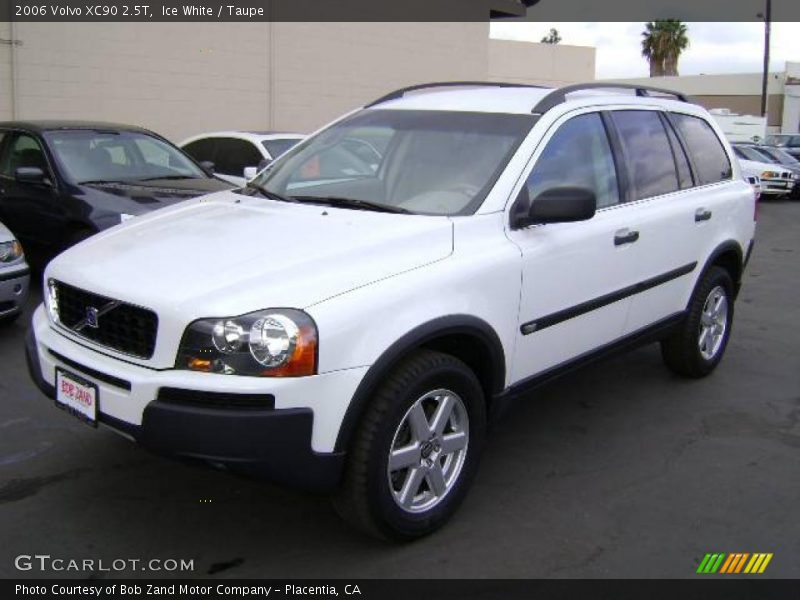 Ice White / Taupe 2006 Volvo XC90 2.5T