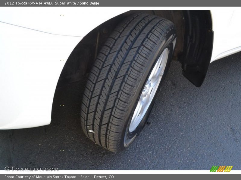 Super White / Sand Beige 2012 Toyota RAV4 I4 4WD