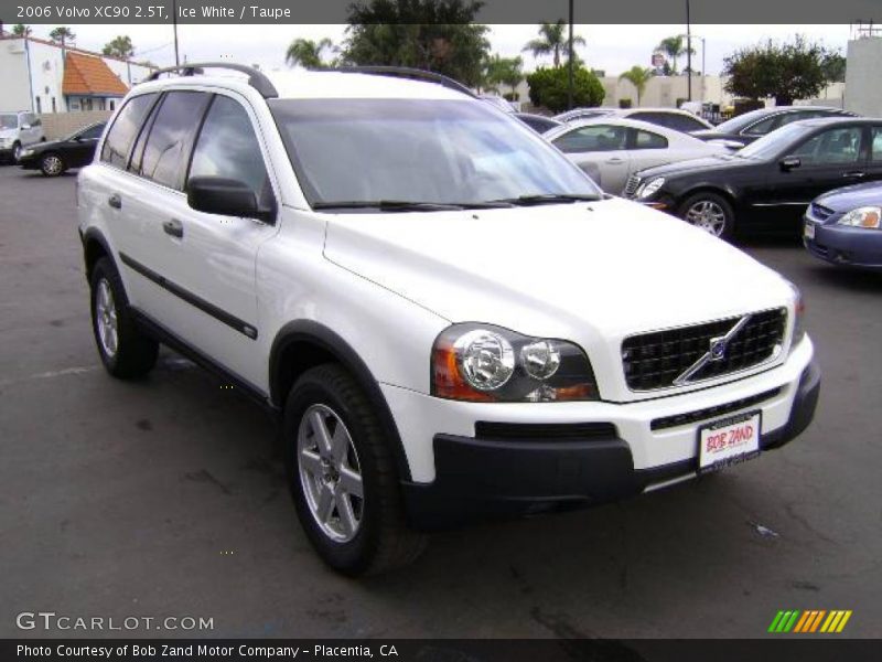 Ice White / Taupe 2006 Volvo XC90 2.5T