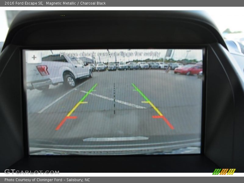 Magnetic Metallic / Charcoal Black 2016 Ford Escape SE