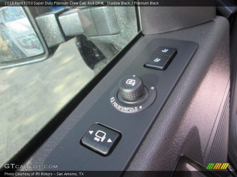 Controls of 2016 F350 Super Duty Platinum Crew Cab 4x4 DRW