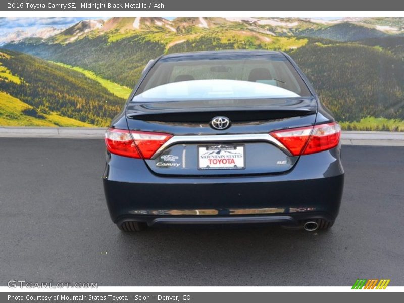 Midnight Black Metallic / Ash 2016 Toyota Camry SE