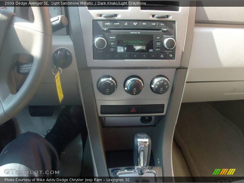 Light Sandstone Metallic / Dark Khaki/Light Graystone 2009 Dodge Avenger SE
