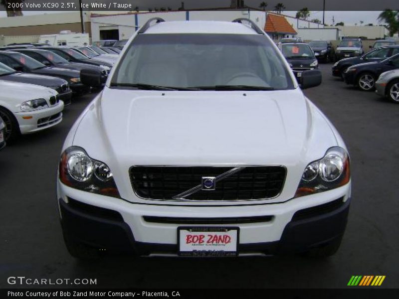 Ice White / Taupe 2006 Volvo XC90 2.5T