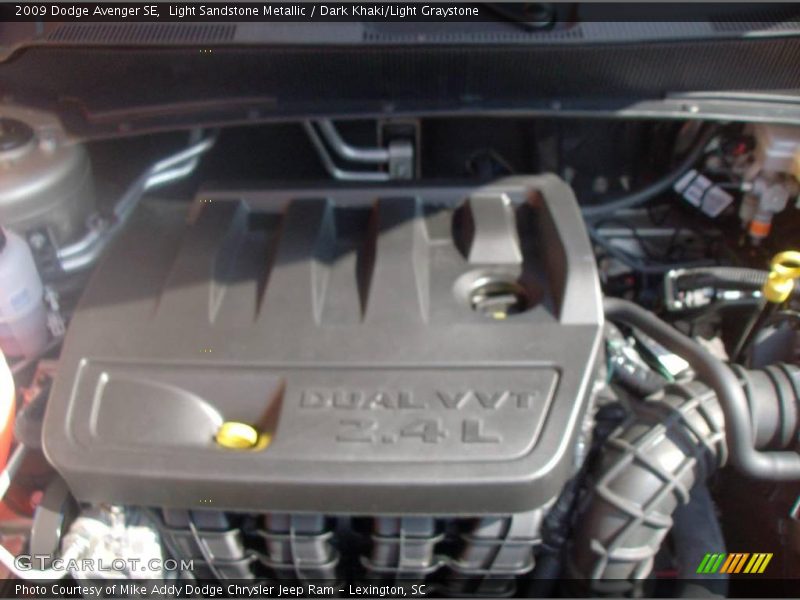 Light Sandstone Metallic / Dark Khaki/Light Graystone 2009 Dodge Avenger SE