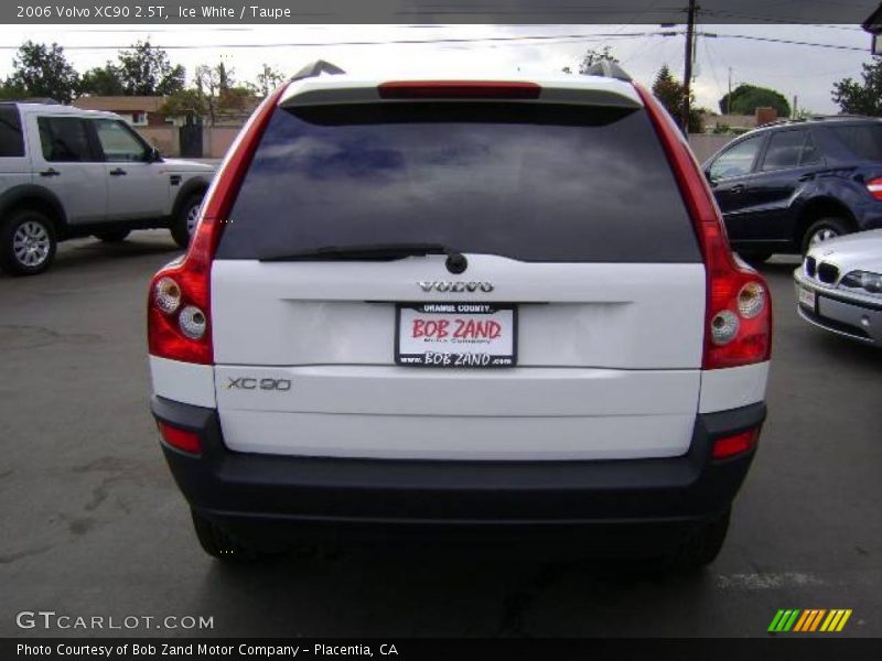 Ice White / Taupe 2006 Volvo XC90 2.5T