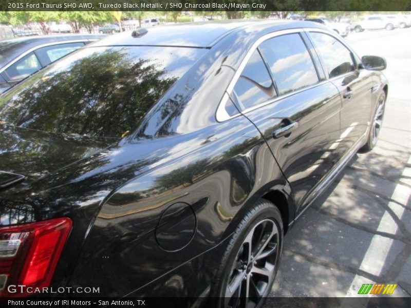 Tuxedo Black Metallic / SHO Charcoal Black/Mayan Gray 2015 Ford Taurus SHO AWD