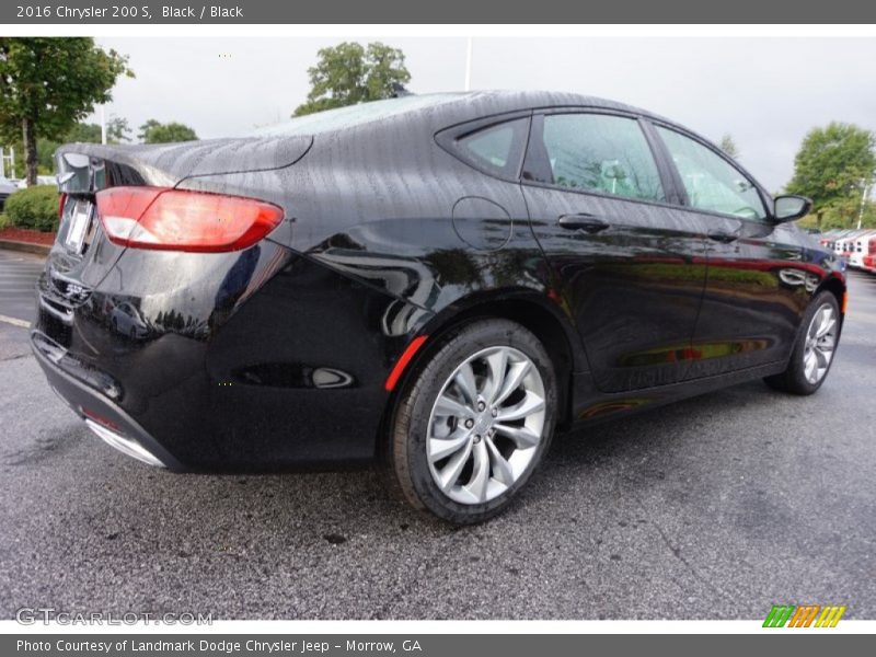 Black / Black 2016 Chrysler 200 S