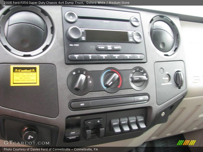 Oxford White / Medium Stone 2008 Ford F350 Super Duty Chassis 4x4 Dump Truck