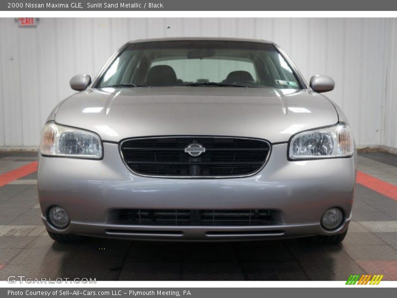 Sunlit Sand Metallic / Black 2000 Nissan Maxima GLE