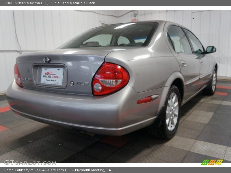 Sunlit Sand Metallic / Black 2000 Nissan Maxima GLE