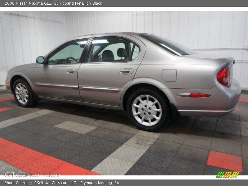 Sunlit Sand Metallic / Black 2000 Nissan Maxima GLE