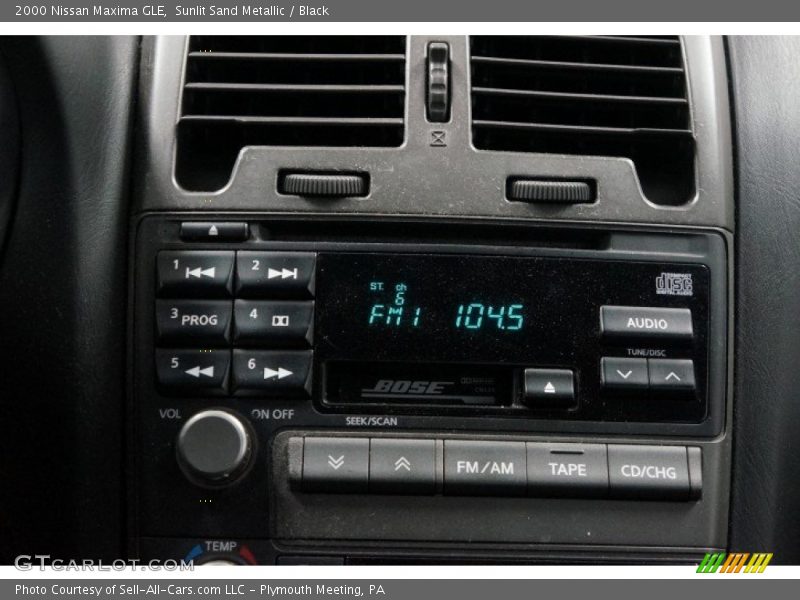Sunlit Sand Metallic / Black 2000 Nissan Maxima GLE