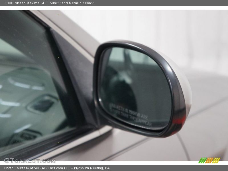Sunlit Sand Metallic / Black 2000 Nissan Maxima GLE
