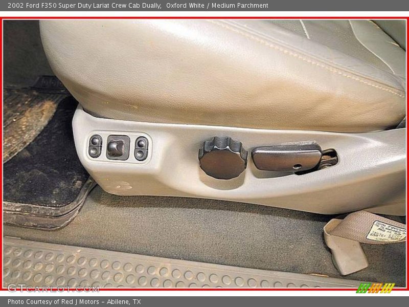Oxford White / Medium Parchment 2002 Ford F350 Super Duty Lariat Crew Cab Dually