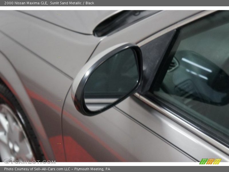 Sunlit Sand Metallic / Black 2000 Nissan Maxima GLE