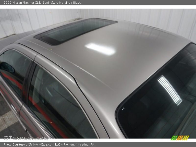 Sunlit Sand Metallic / Black 2000 Nissan Maxima GLE