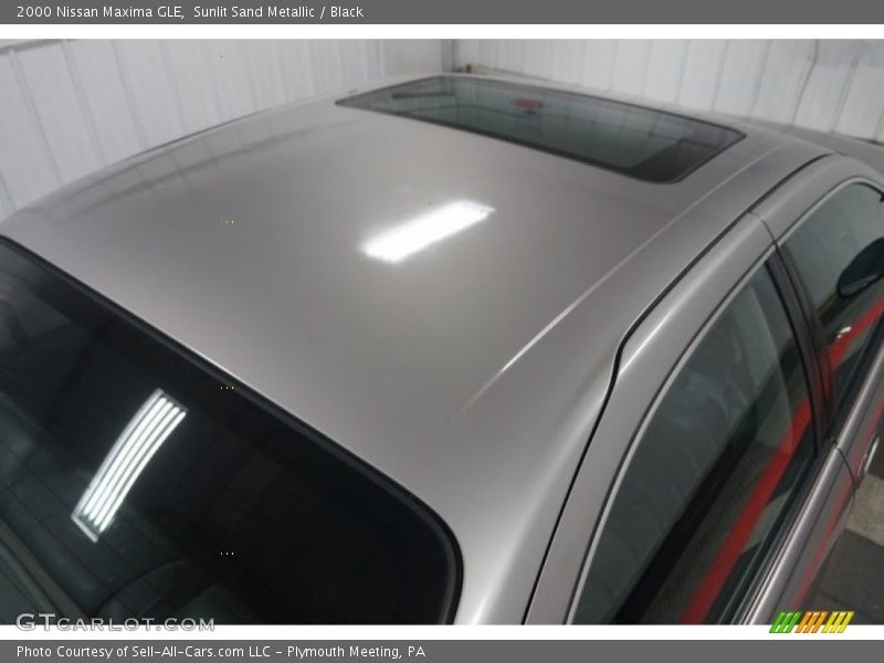 Sunlit Sand Metallic / Black 2000 Nissan Maxima GLE